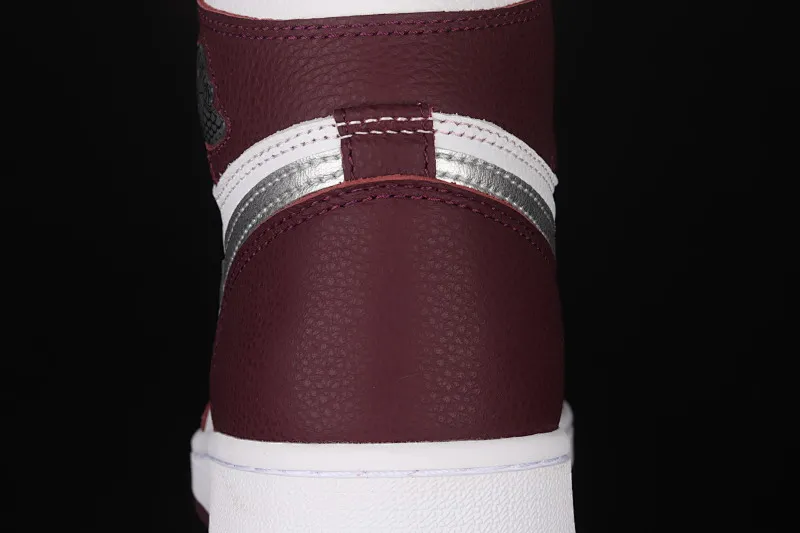 All categories Air Jordan Jordan series basketball shoes Air Jordan 1 High L version Air Jordan 1 Retro High OG "Bordeaux" AJ1 Joe 1 Bordeaux Burgundy high-top basketball shoes 555088-611